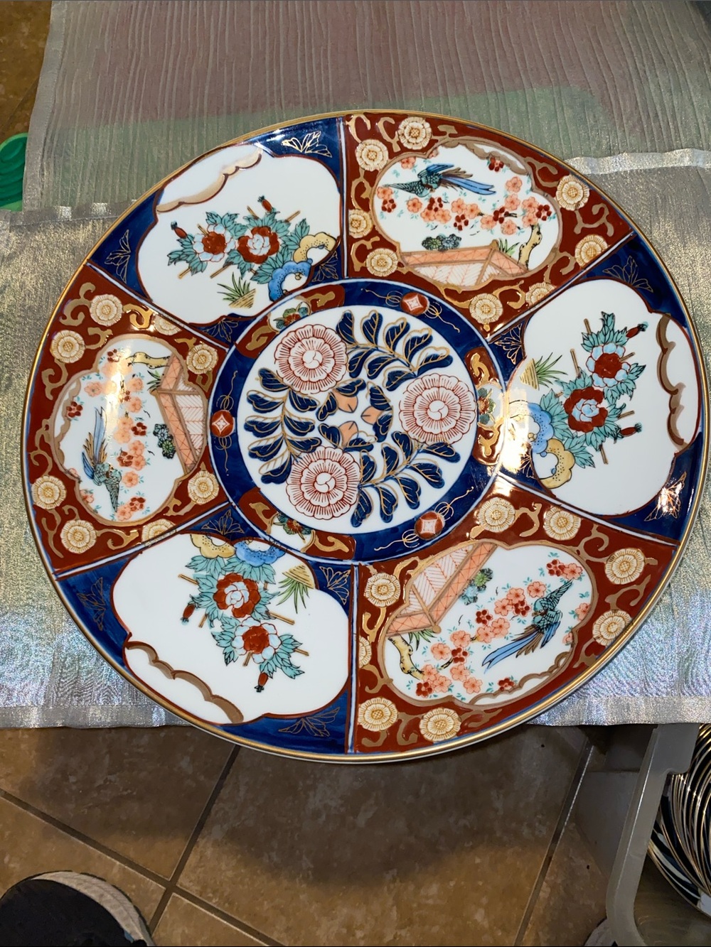 Vintage 14.5” Imari Japan Porcelain Decorative platter Chinoiserie Moroccan